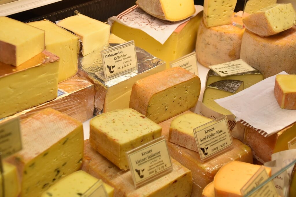 variation of cheeses that can be used for a homemade cheese sauce