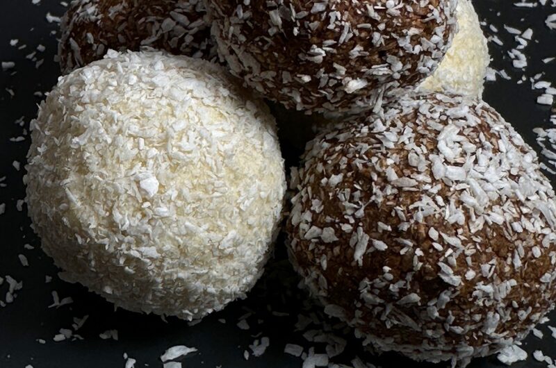 4 ingredients coconut balls