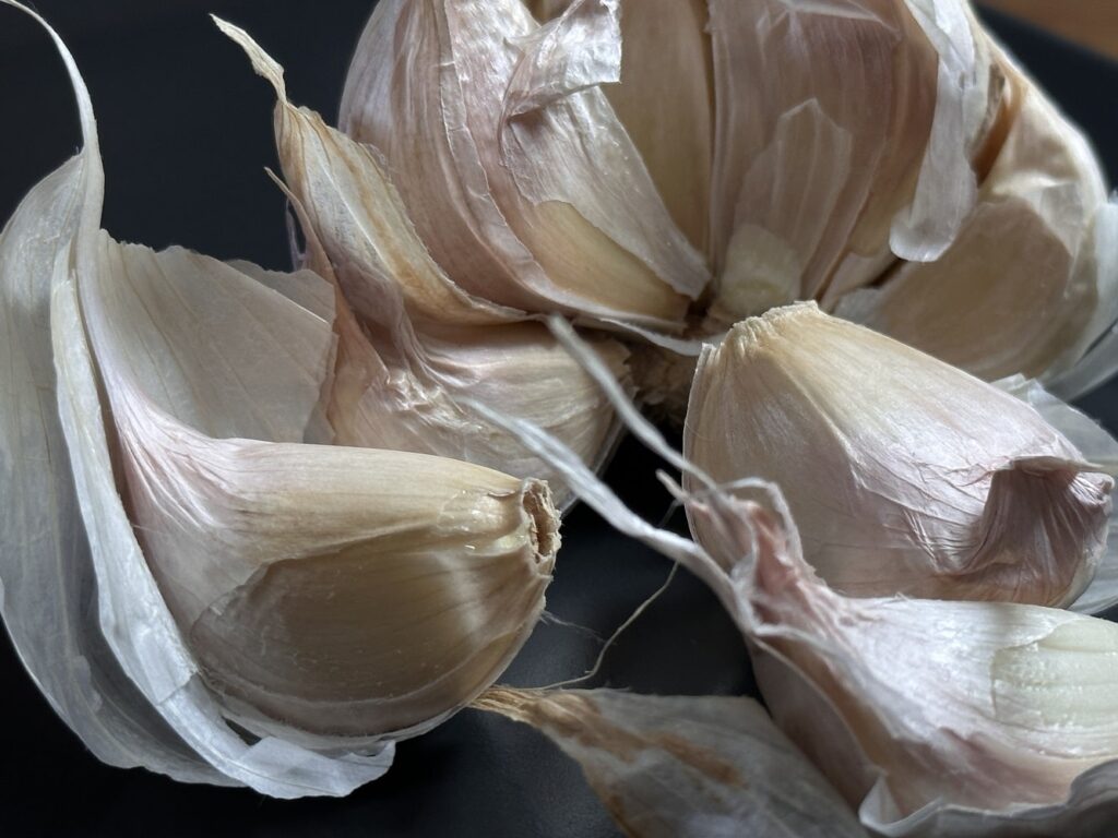 garlic for the 5-minute garlic sauce