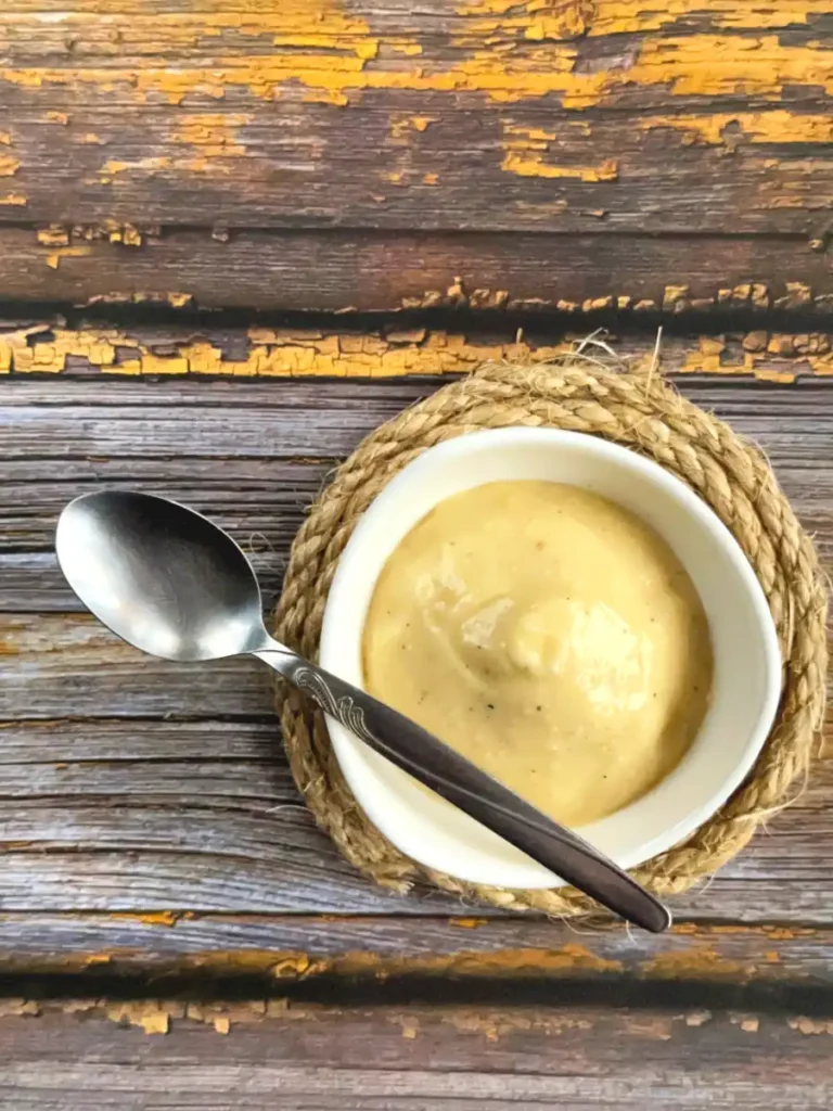 Homemade mayonnaise: balancing cold water and acidity