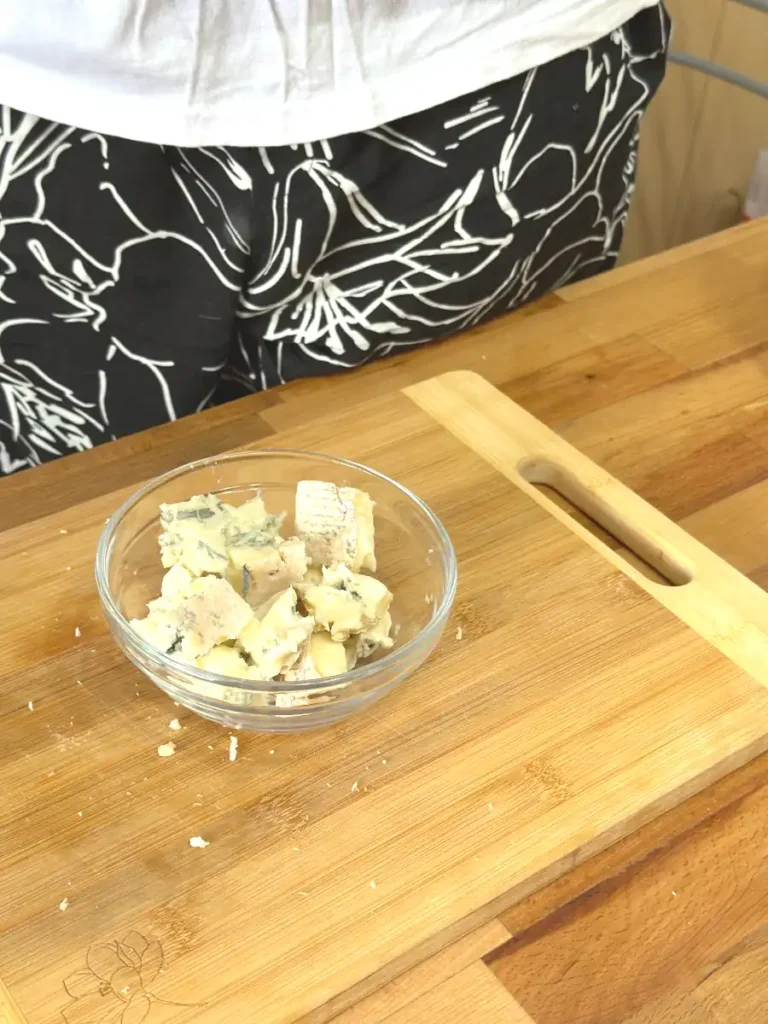 gorgonzola broken into pieces for the Homemade cheese sauce with pasta